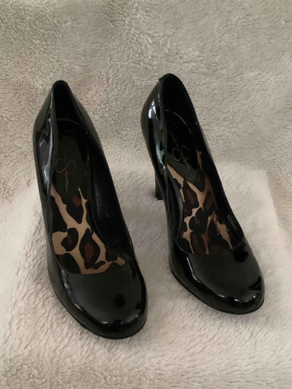 Jessica Simpson Black Patent Leather Thick 4” Heel